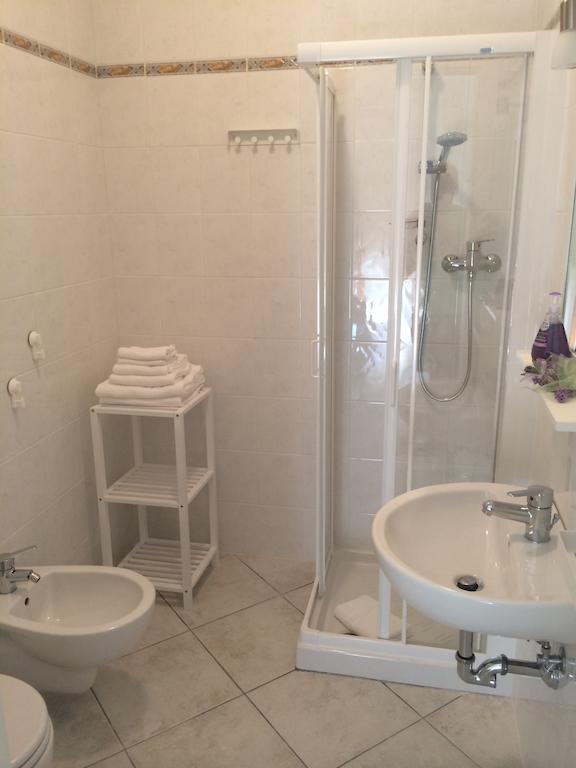غْروتّامّاري Azzurramare Bed & Breakfast الغرفة الصورة